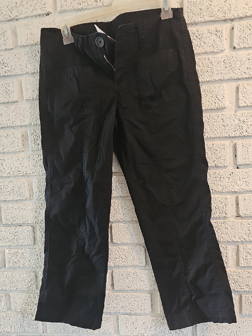 Women's Black Crop Utility Capris